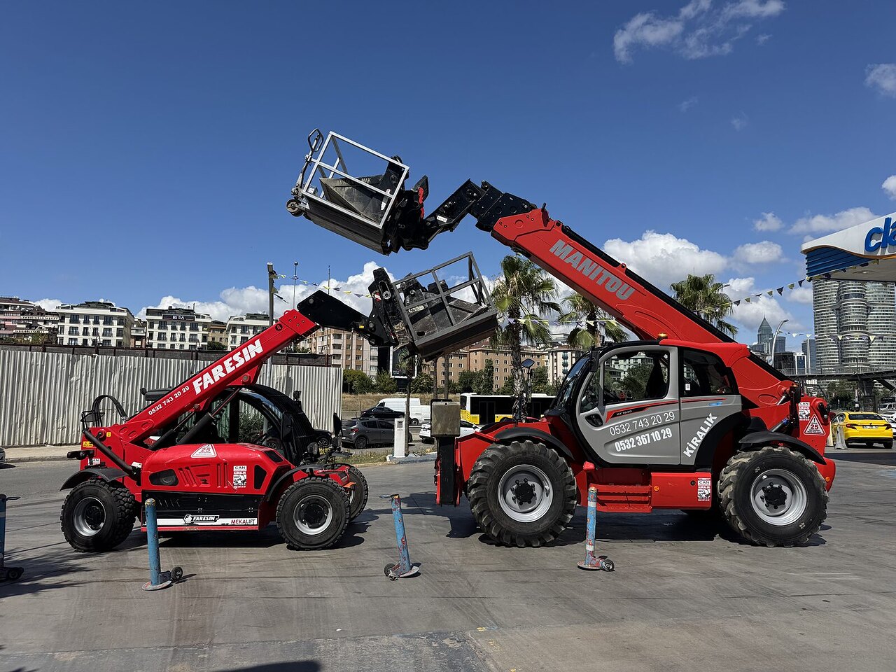 Kurumsal şantiyede operatörlü Manitou telehandler ile yüksek kata malzeme ikmali